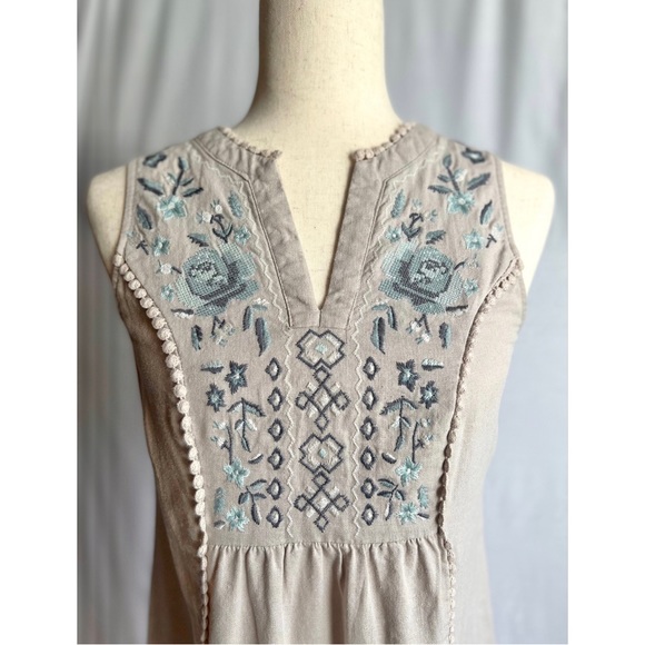 Knox Rose XS V Neck Sleeveless Tan Blue Embrodiered Dress - Picture 2 of 6